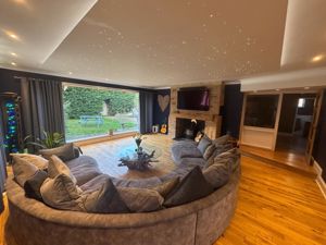 Lounge- click for photo gallery